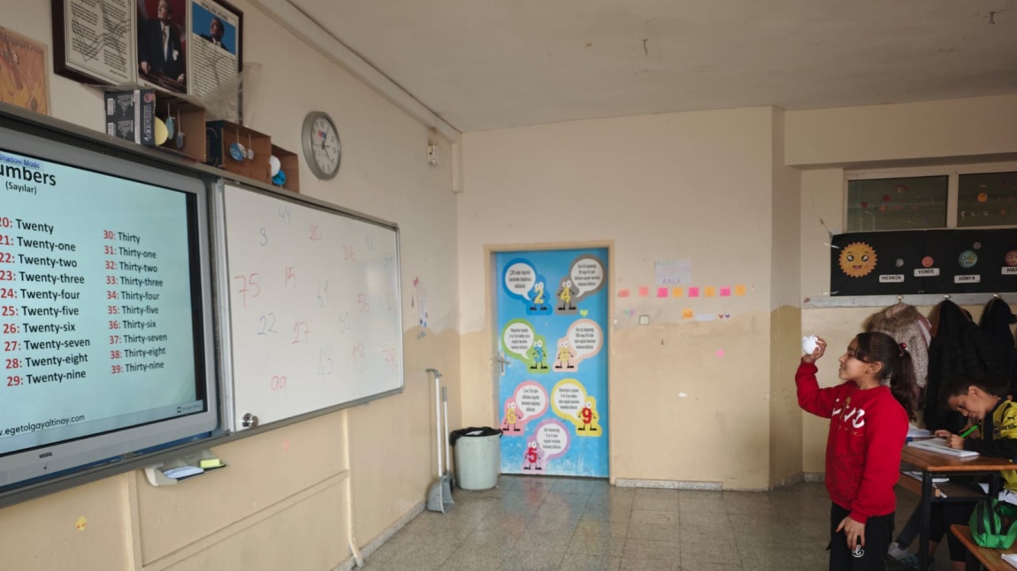 İNGİLİZCE SAYILARI ÖĞRENİYORUZ